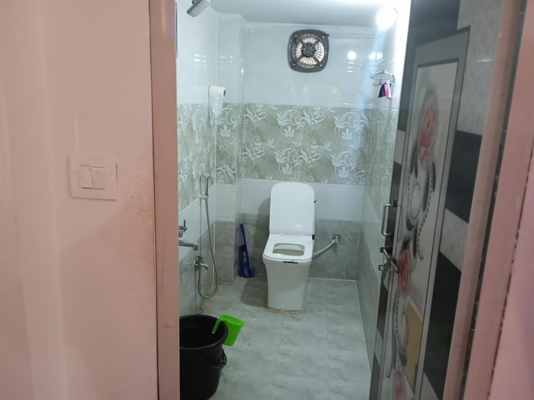 Dziire Service Apartment Hyderabad Exteriör bild